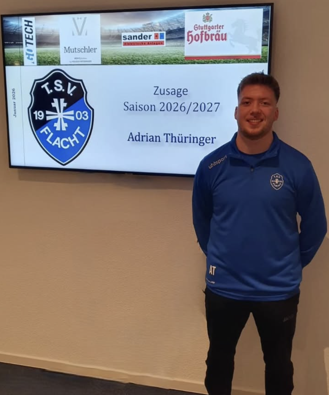 Kaderneuigkeiten für die Saison 2026/2027: Adrian Thüringer bleibt!